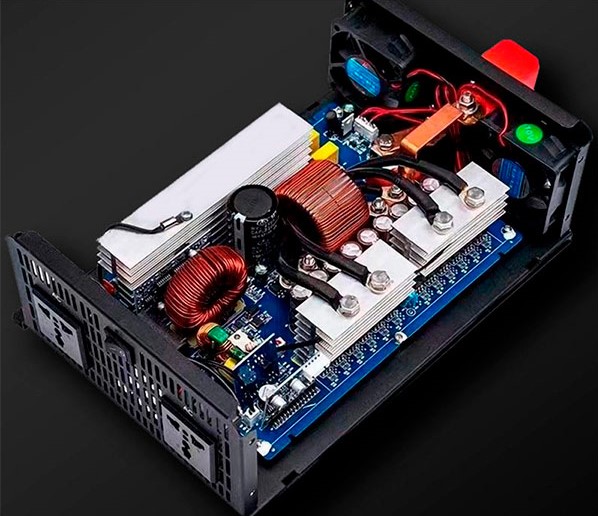 Автомобильный преобразователь IJET 2500W 60В-220В купить в Суперайс
