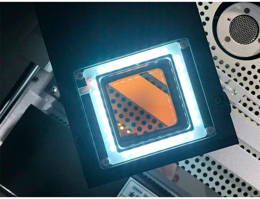 Светодиодная подсветка и система зеркал камеры