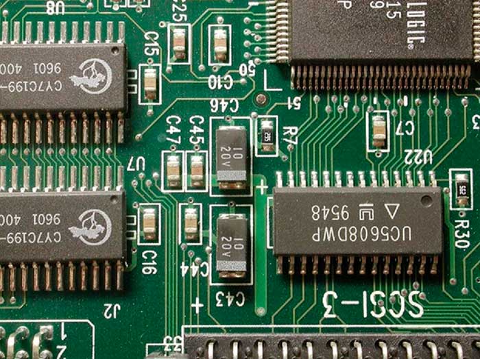 Плата с поверхностным монтажом