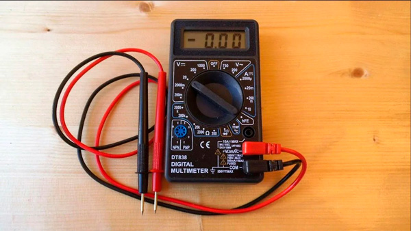 DT838 DIGITAL MULTIMETER