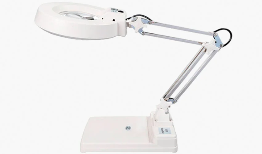 Настольное увеличительное стекло