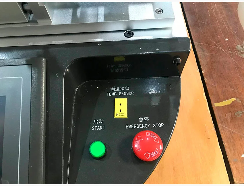 Вход для датчика температуры, кнопки старт и стоп