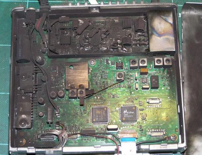 плата после удара молнии