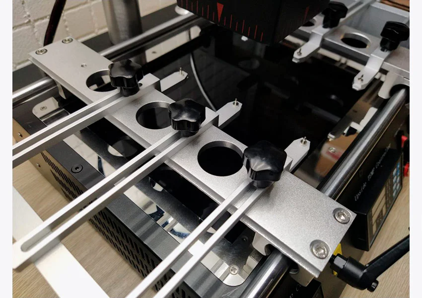 Универсальные держатели платы