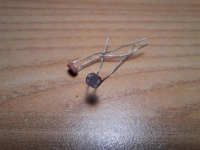 как выглядит фоторезистор