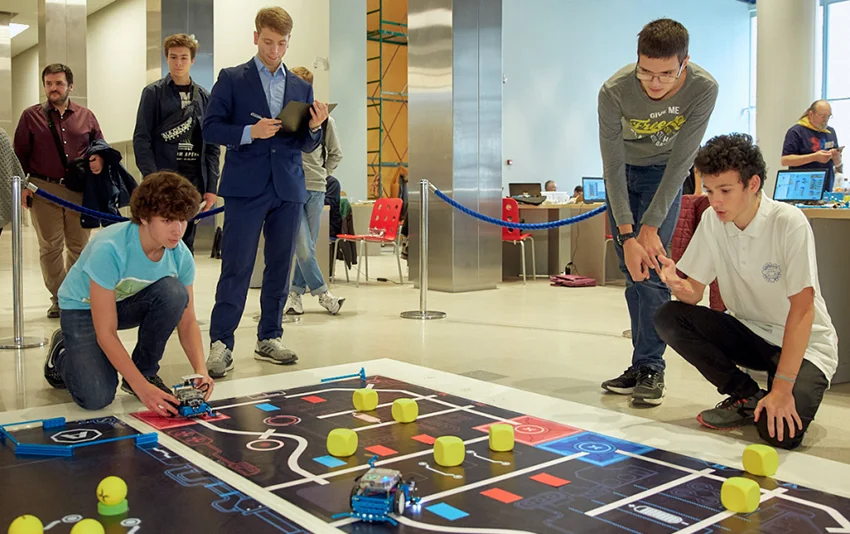 Робототехнические соревнования MakeX