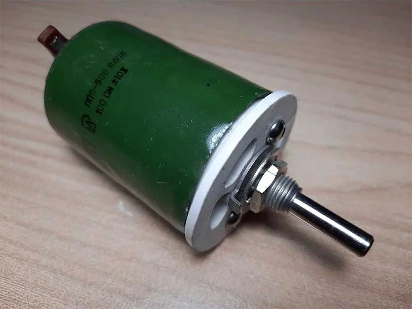 Изображение мощного проволочного переменного резистора