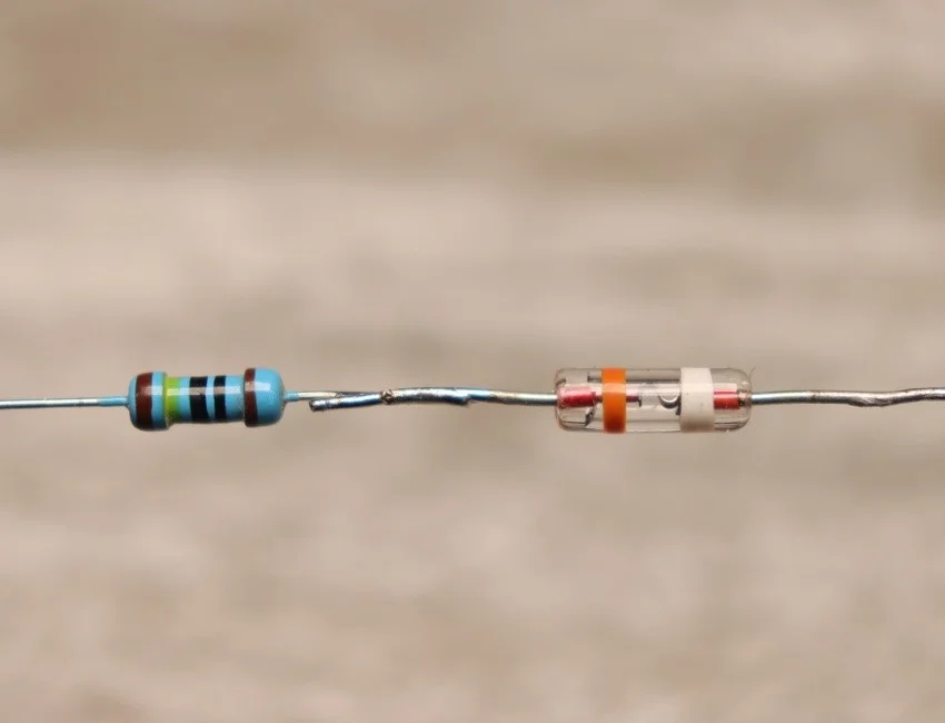 расчет резистора для стабилитрона