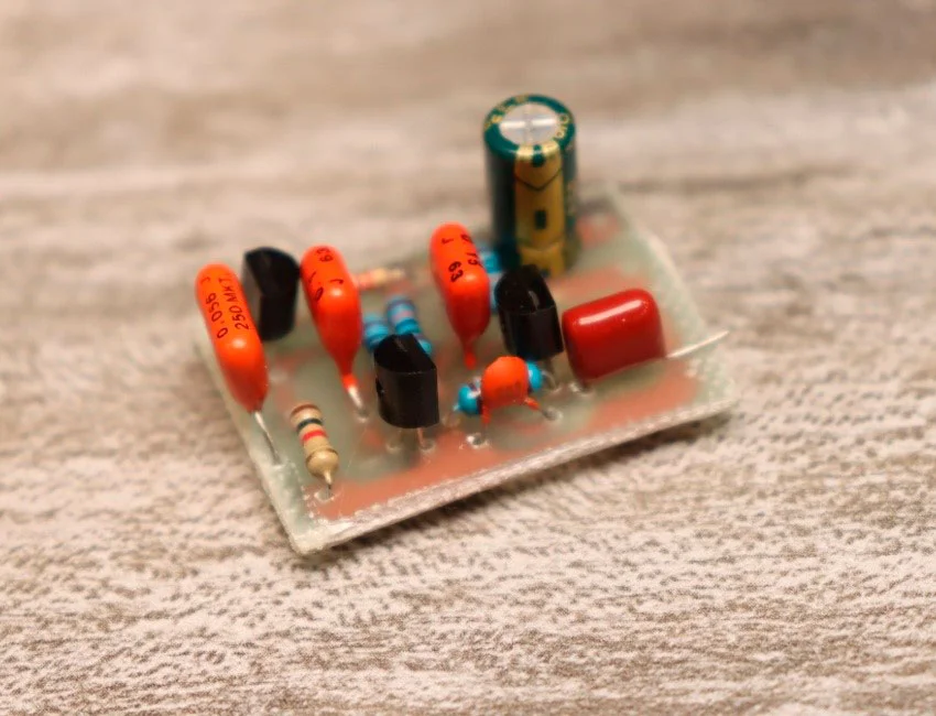 генератор белого шума своими руками